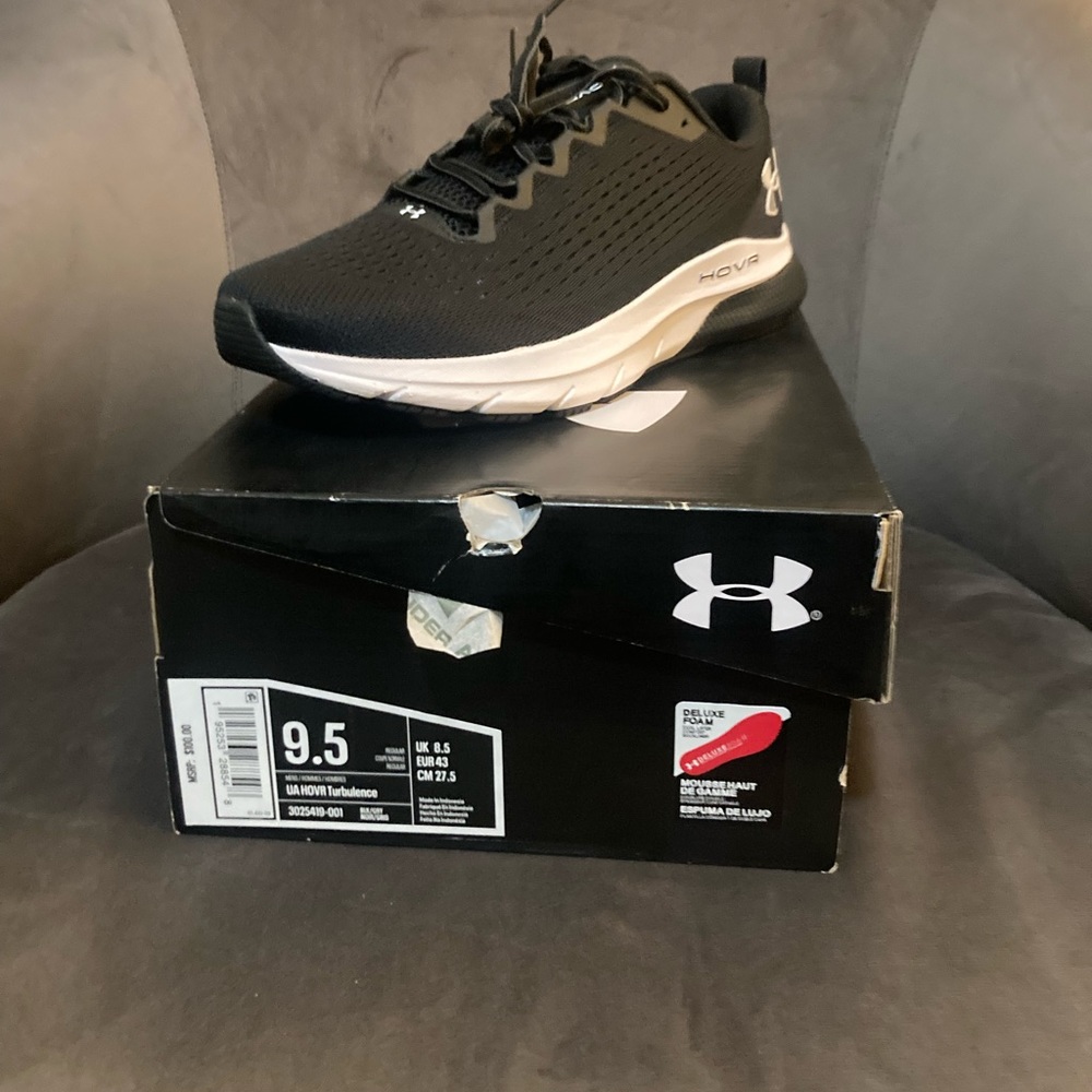 Under Armour HOVR Turbulence